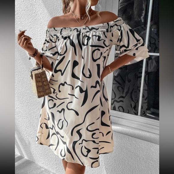 Boho plus size off shoulder flounce sleeve dress - Picture 3 of 12